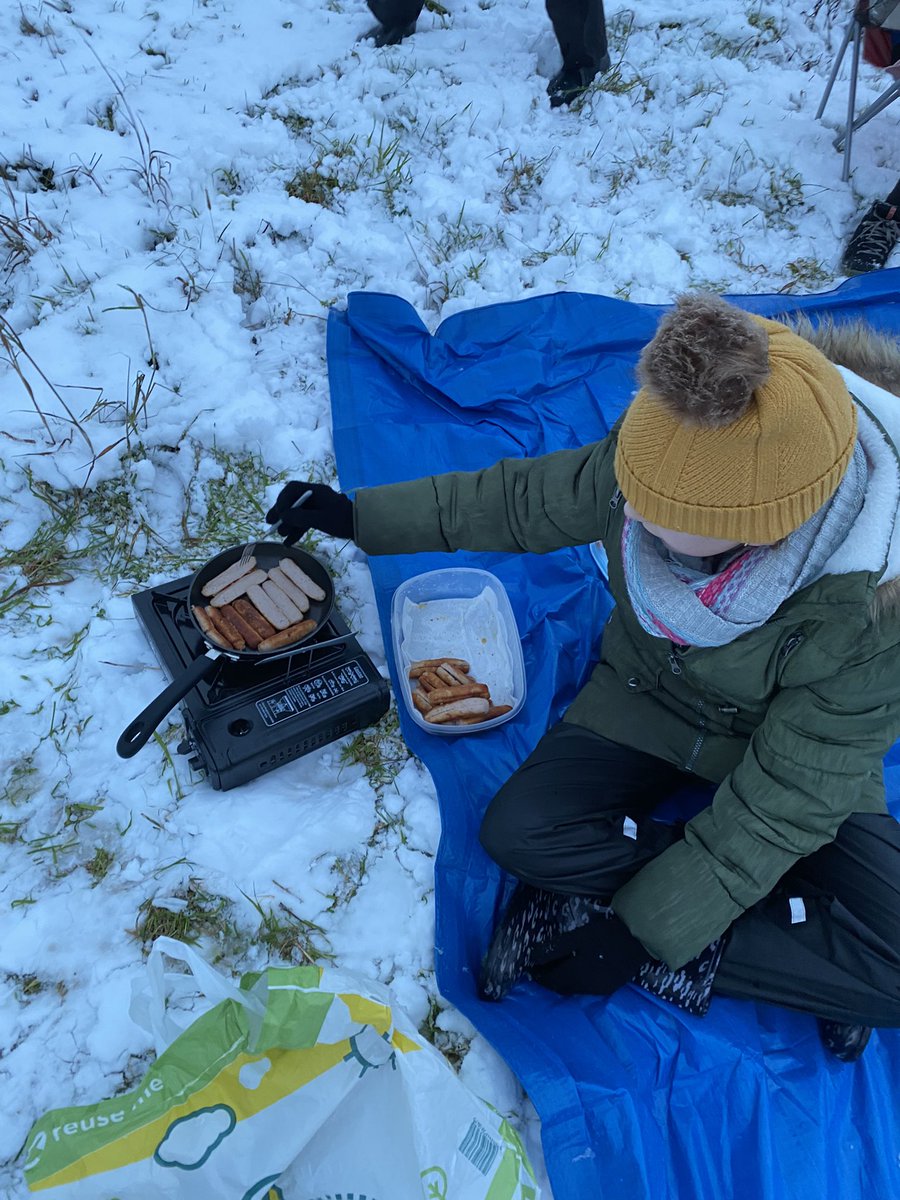 LoirstonPrimary's tweet photo. A different but no less beautiful morning at our sunrise club today. 🌅
Lots of challenges to overcome including a mountain of snow and loosing a wheel from our trolly 🙈 but with teamwork, determination and perseverance we still had a great session!😃
#skillsforlife #sunrise https://t.co/dn9zBNoDin
