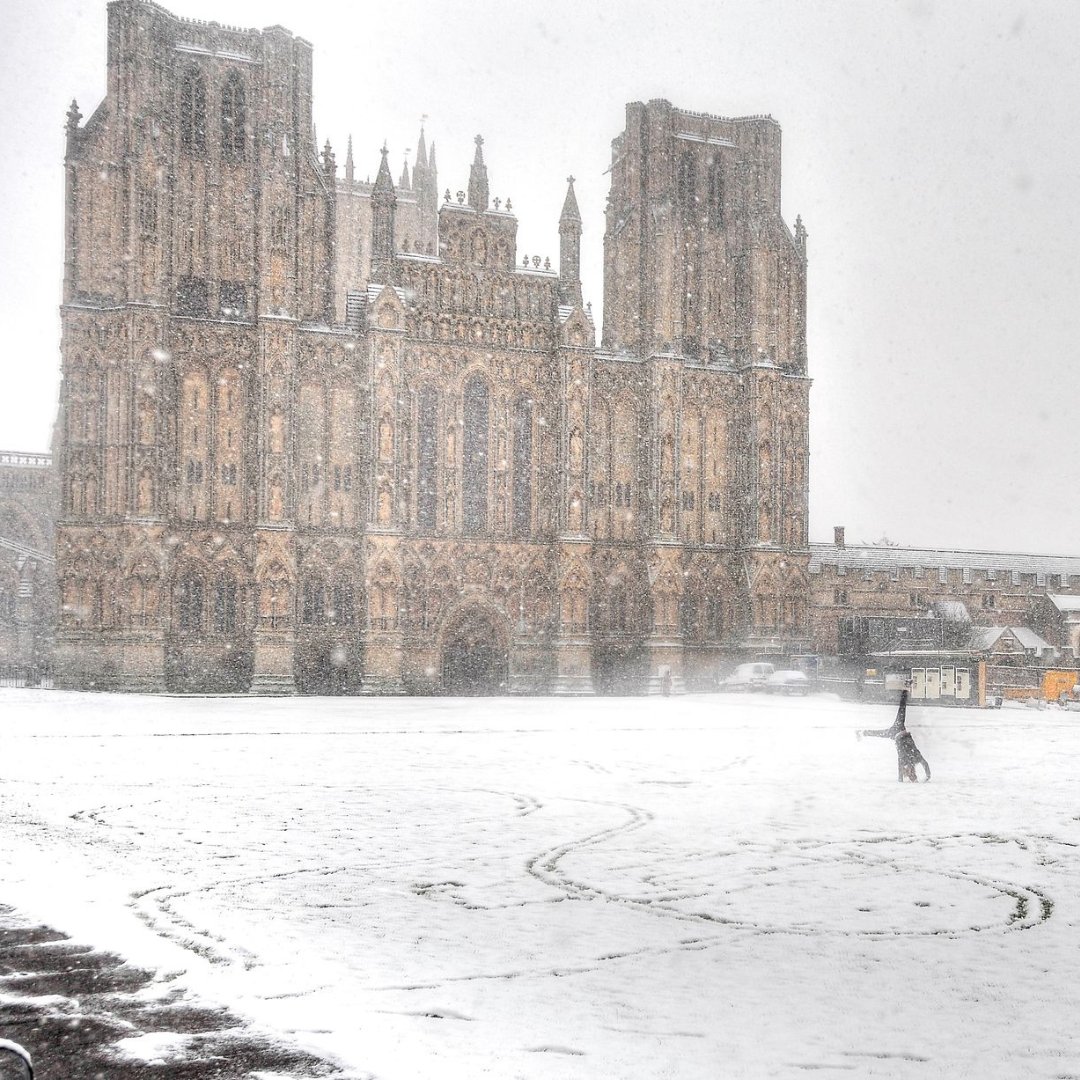 With many people struggling with the cost-of-living crisis, the Warm Welcome initiative looks to provide a safe space for vulnerable people in Somerset:

⭐Elim Connect Centre, The Portway
⭐Wells Library, Union Street

ow.ly/gk3x50LWr45

📸Jeff Bevan &amp;Tony Howell