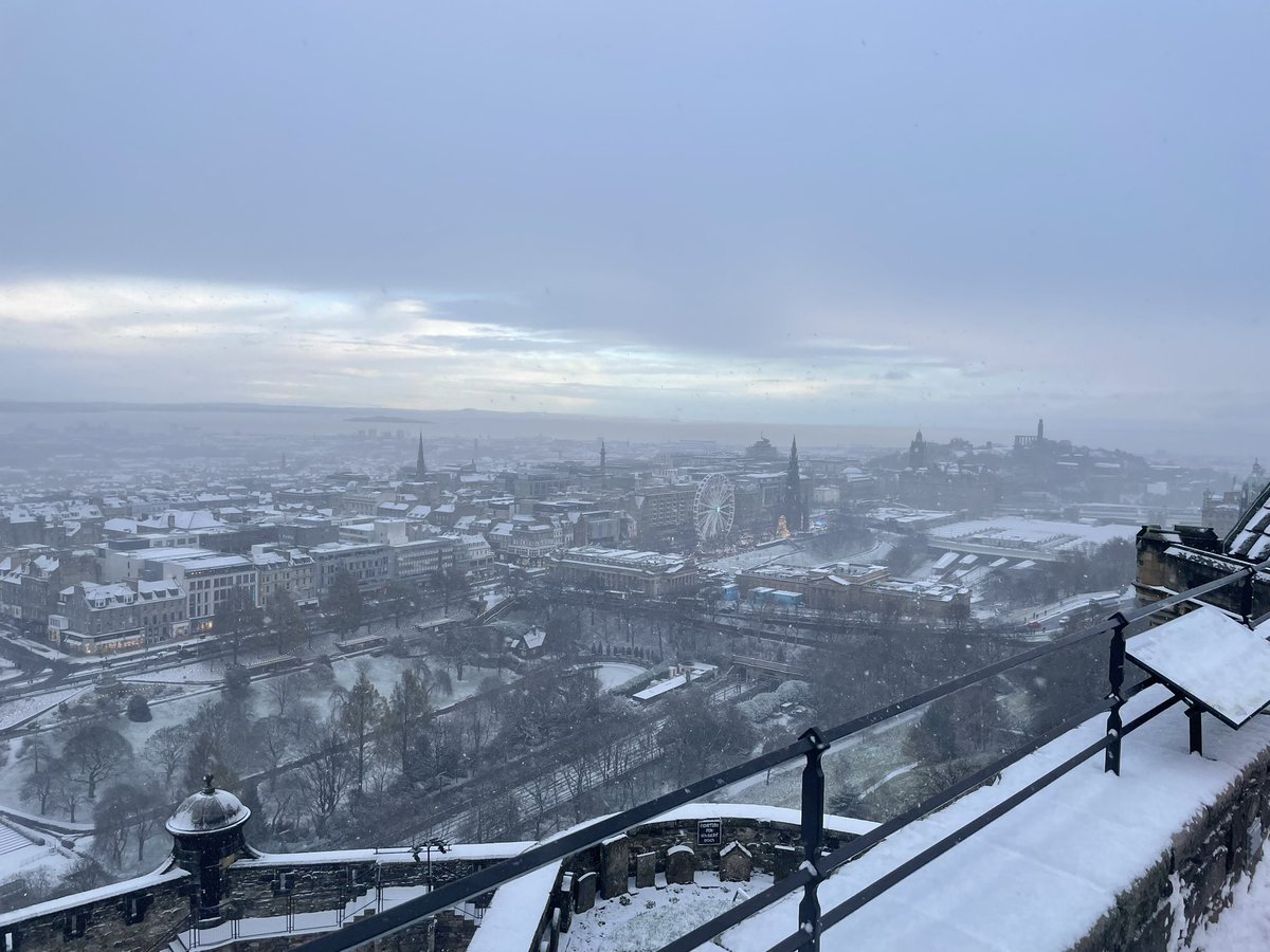 Gibson, C, Anthony (@tony_gibson_mvo) on Twitter photo <a href="/AlastairBruce_/">Alastair Bruce</a> I see your frosty grass and raise you a dusting over the beauty of Edinburgh <a href="/AlastairBruce_/">Alastair Bruce</a> I see your frosty grass and raise you a dusting over the beauty of Edinburgh