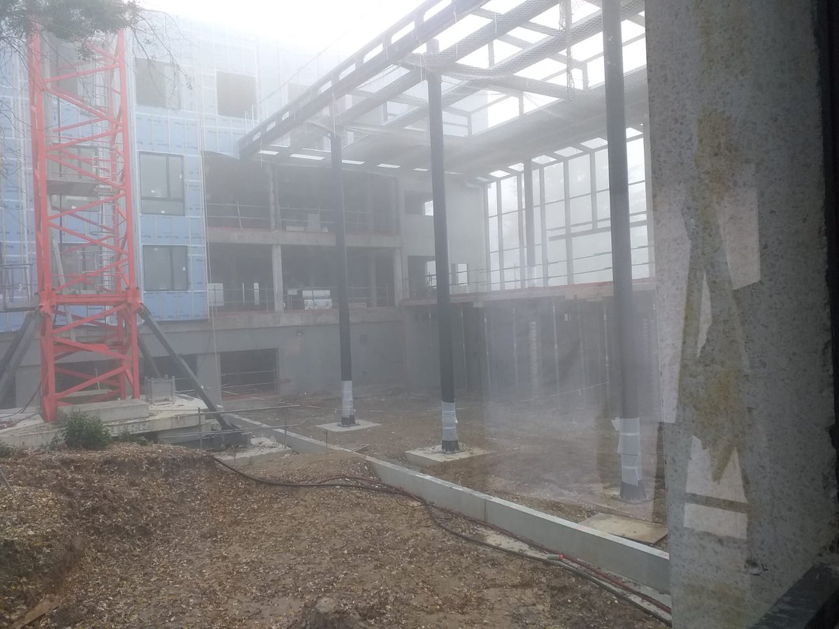 juliette_jarry's tweet photo. C'était il y a 3 ans presque jour pour jour, sous un grand soleil 😉... Visite de chantier du @CampusRegion qui prenait petit à petit forme !
#numerique #industriedufutur #innovation https://t.co/kBNG04US6p