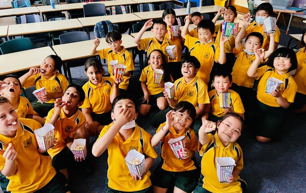 Popping popcorn 2L?
Congrats Yr1 &amp; Yr2 Rubbish Warriors! You battled the rubbish and won a movie afternoon for everyone in your stage! Great effort by all of you. #LoveWhereYouLearn #Responsible #fun <a href="/janholt07/">Jan Holt</a> <a href="/maraudovicic/">MLeeson</a>