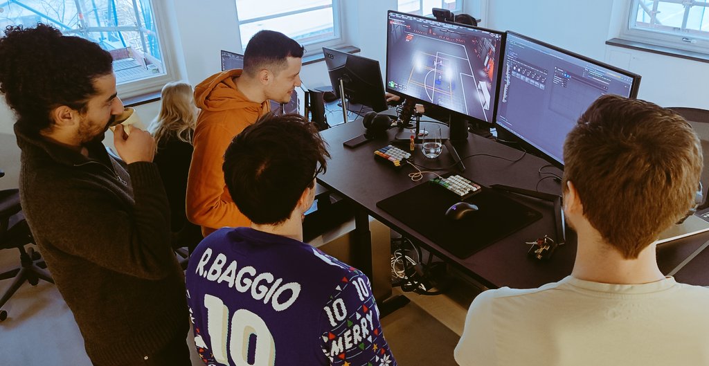 In Stockholm for <a href="/PlayGOALS/">GOALS</a> Christmas Hackaton. Designers swarming our AI engineer. Should I go save him?