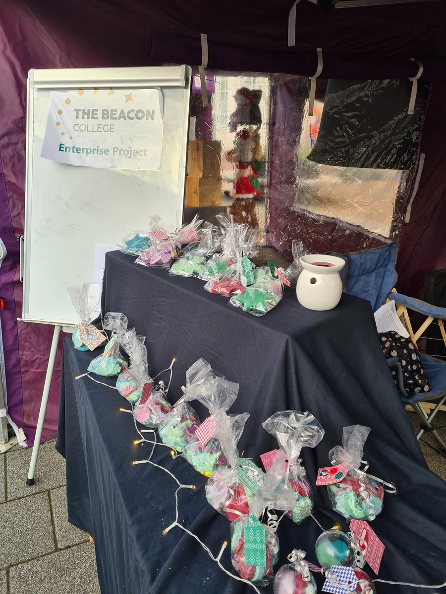 hfdsmarkets's tweet photo. Some of the lovely stalls on the extra Hereford Street markets this year.@YourHereford1 @SunshineRadio @HfdsCouncil @HerefordVoice @HfdshireLive @VisitHfds @HerefordTIC https://t.co/82LpeboWW8