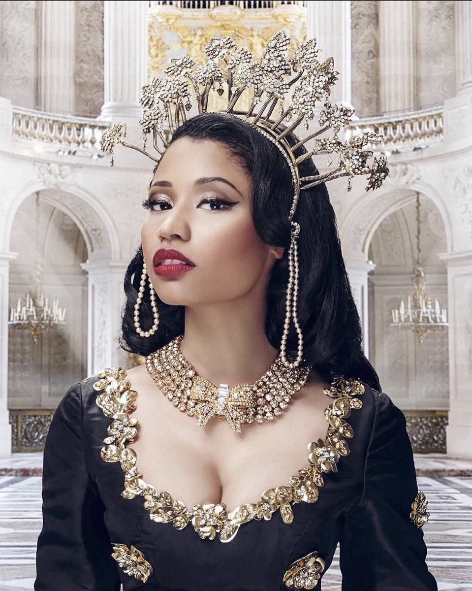 minajfanfrench's tweet photo. it's a queen's birthday today. 
@NICKIMINAJ https://t.co/Efx5VrQjh8
