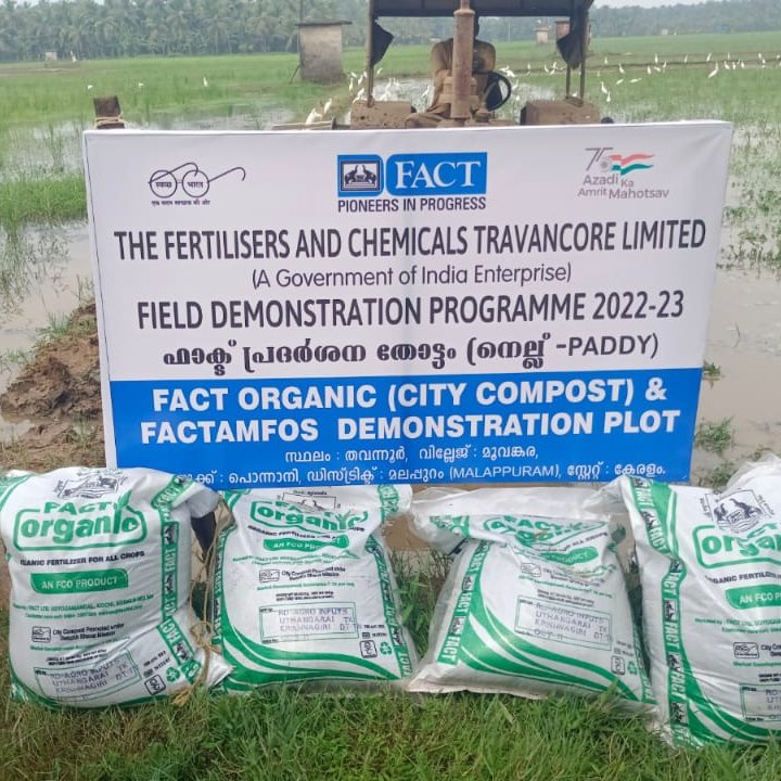 FactKerala's tweet photo. FACT City Compost & Factamfos Demonstration Plot for Paddy Crop at Thavannur Village , Malappuram Dt
#FEP/SP-22-23 #FieldDemonstration #FACT
@PMOIndia
@fertmin_india
@fact_kochi https://t.co/uceuKt8NYk