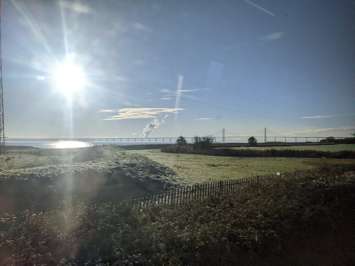 Michwilltravel's tweet photo. Had a lovely frosty train ride from Chepstow to Cardiff this morning 🌅🌉❄️#transportforwales https://t.co/qUquCa7JW8