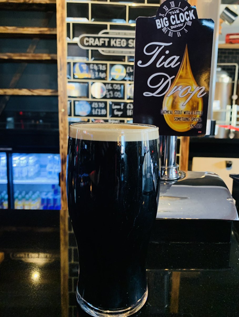 A superb stout sampled yesterday. <a href="/bigclockbrewery/">Hophead</a> Tia Drop(5%) was a beautifully balanced beer. Dark roast coffee, vanilla, dark chocolate and rum flavours identified. Rich, quite sweet and just a hint of bitterness. Stunning, deep flavoured excellence. 🍻👏