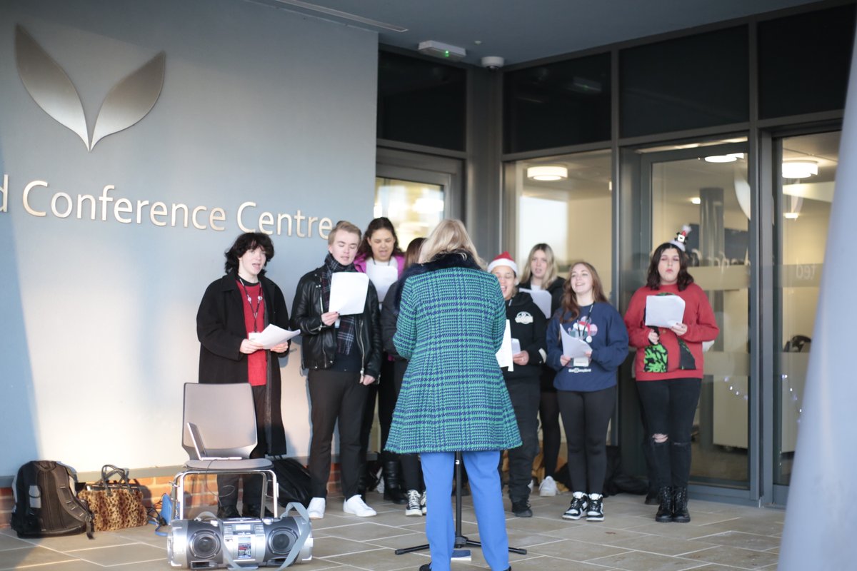 Many thanks to @esa_learning  for capturing some great moments from #OpportunityHerts so far!
<a href="/oaklandscollege/">Oaklands College</a>   <a href="/Hopinto_herts/">Hertfordshire Opportunities Portal (HOP)</a>