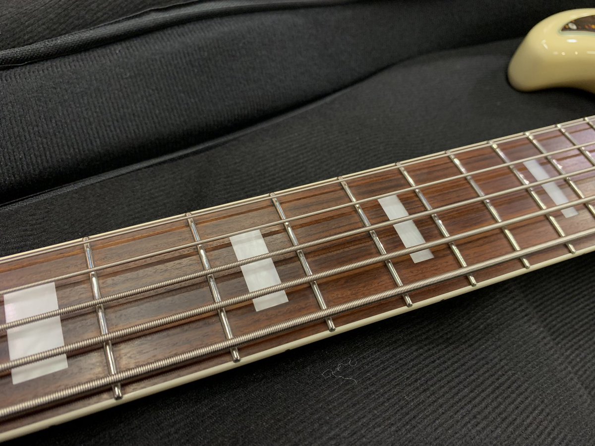 Hamachan_1968's tweet photo. 今日もFret Butterは大活躍✨

#FretButter #フレットバター #KillerGuitars #キラーギター #木定楽器店 #木定で買おう #広島 https://t.co/FnGIMb4bdL
