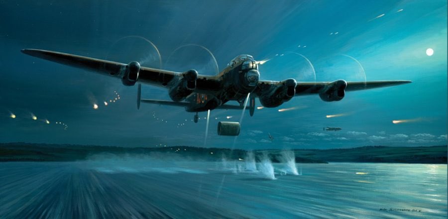 BigBearF1's tweet photo. Mornin troops. Our flag is flown for Johnny this morning. I have a very close connection to The Dambusters, so, although inevitable, it’s still pretty sad to hear that he’s finally gone to have a pint with the rest of the lads upstairs. #RIPJohnnyJohnson 💂🏻‍♂️👋🏻🇬🇧🍻💐 https://t.co/tXJWaaqXsz