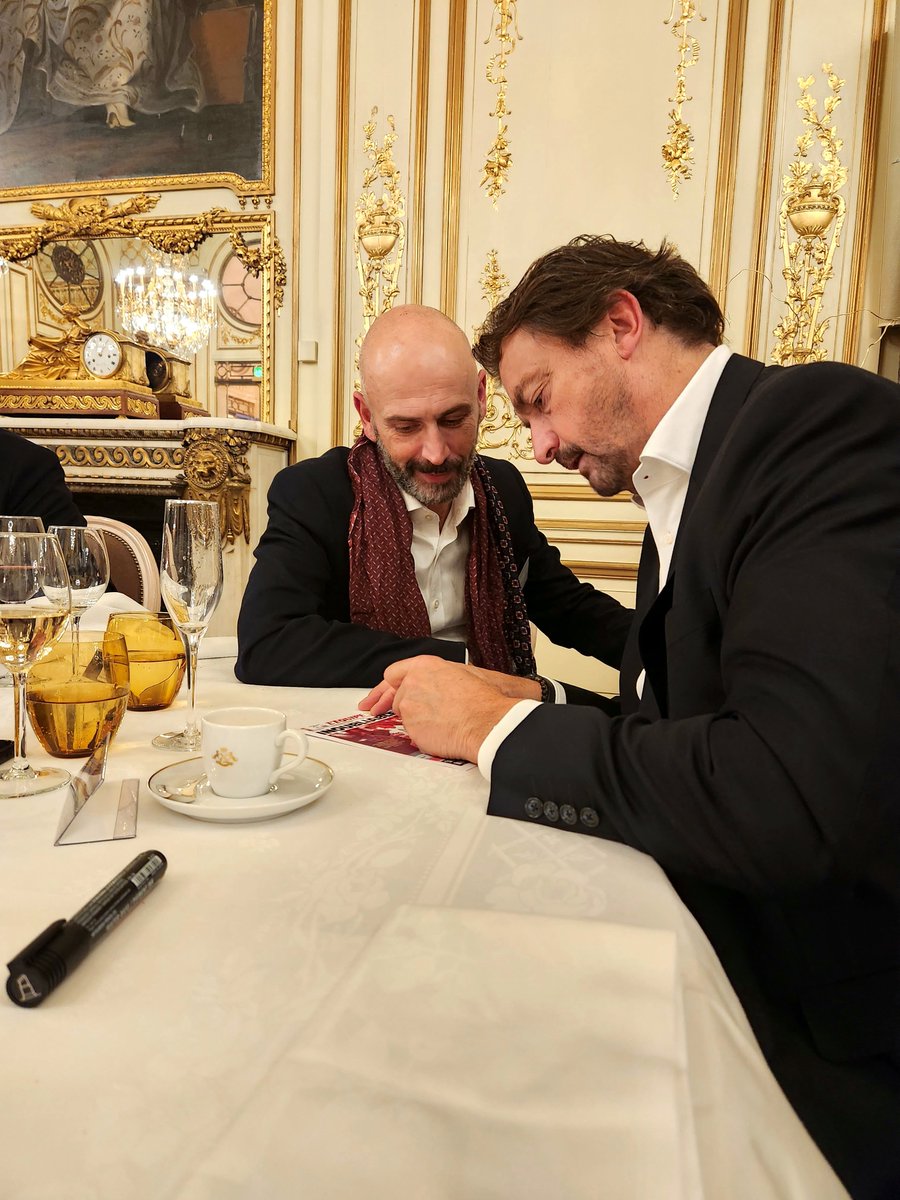 Très belle soirée à Hôtel Le Meurice  organisée par le Paris Haussmann Business Club - invité Henri Leconte

#business #paris #club #ambassadeurdessens 

ambassadeurdessens.com