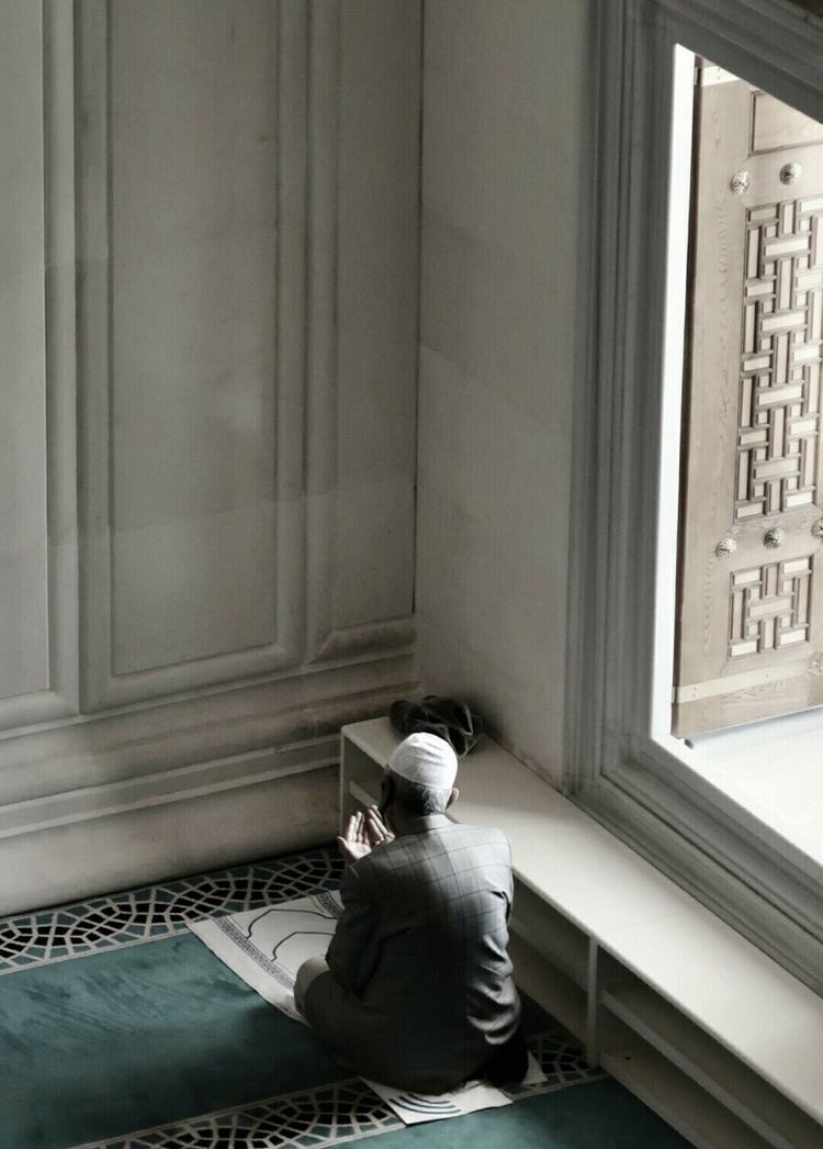 tjambukberduri's tweet image. ㅤ ㅤ ㅤ
ㅤ
ما لا يدرك بالأسباب يدرك بالدعاء

“Apa yang tak dapat diraih dengan sebab (usaha), dapat diraih dengan doa.”
ㅤ ㅤ ㅤ ㅤ
ㅤ ㅤ ㅤㅤ ㅤ ㅤㅤ ㅤ ㅤㅤ