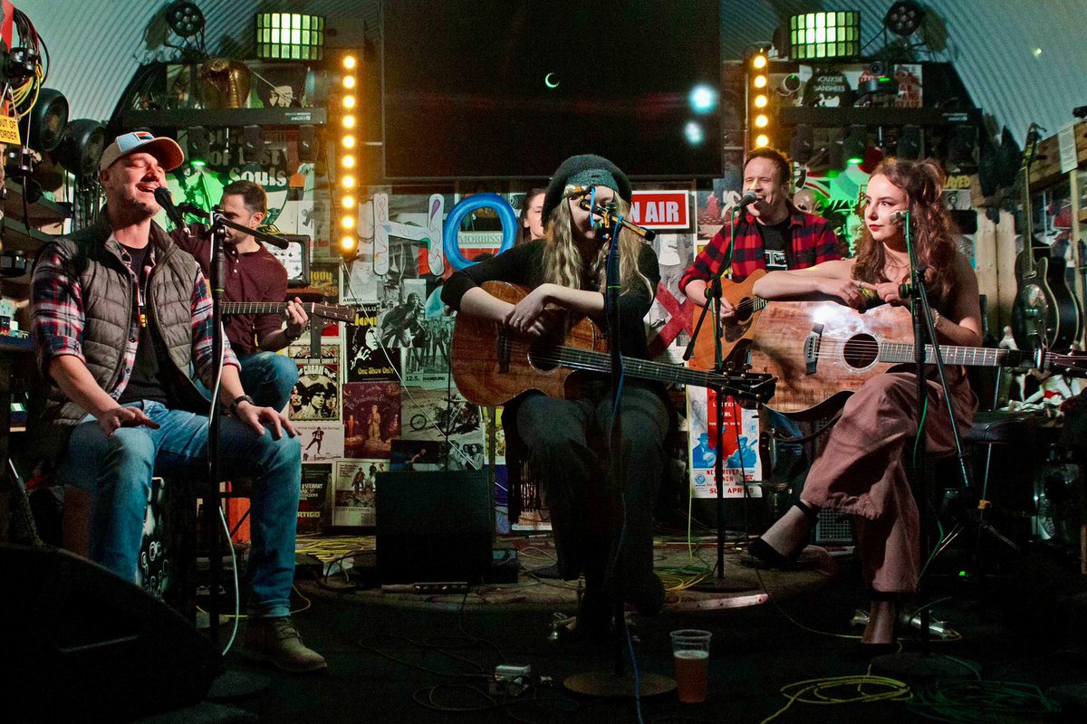 1drinstar's tweet photo. Another brilliant Radio City Sessions at @HotBoxLiveEvent in Chelmsford last night featuring @Rosey_Roisin @SJ_Mortimer and @JacksonLineBand https://t.co/qyi7uSmK4i