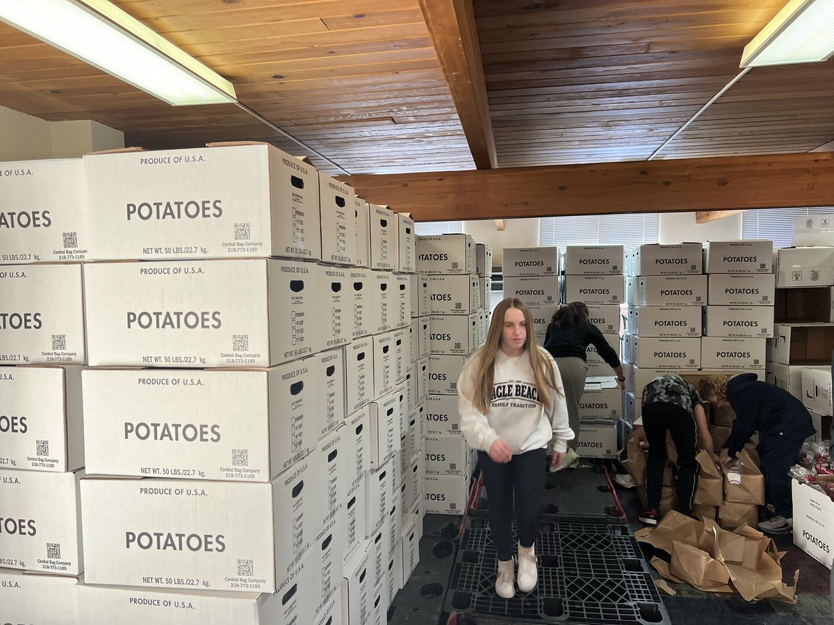 JonSailer's tweet photo. More packing. Lots of progress. Almost 2/3 done! @schroederms_gf https://t.co/2UWdoxk7Pg