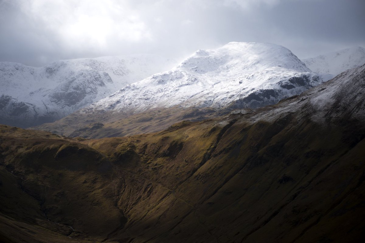 _rossdavidson's tweet photo. Winter has arrived in Cumbria. #LakeDistrict #Cumbria https://t.co/S3bqPSVGgz
