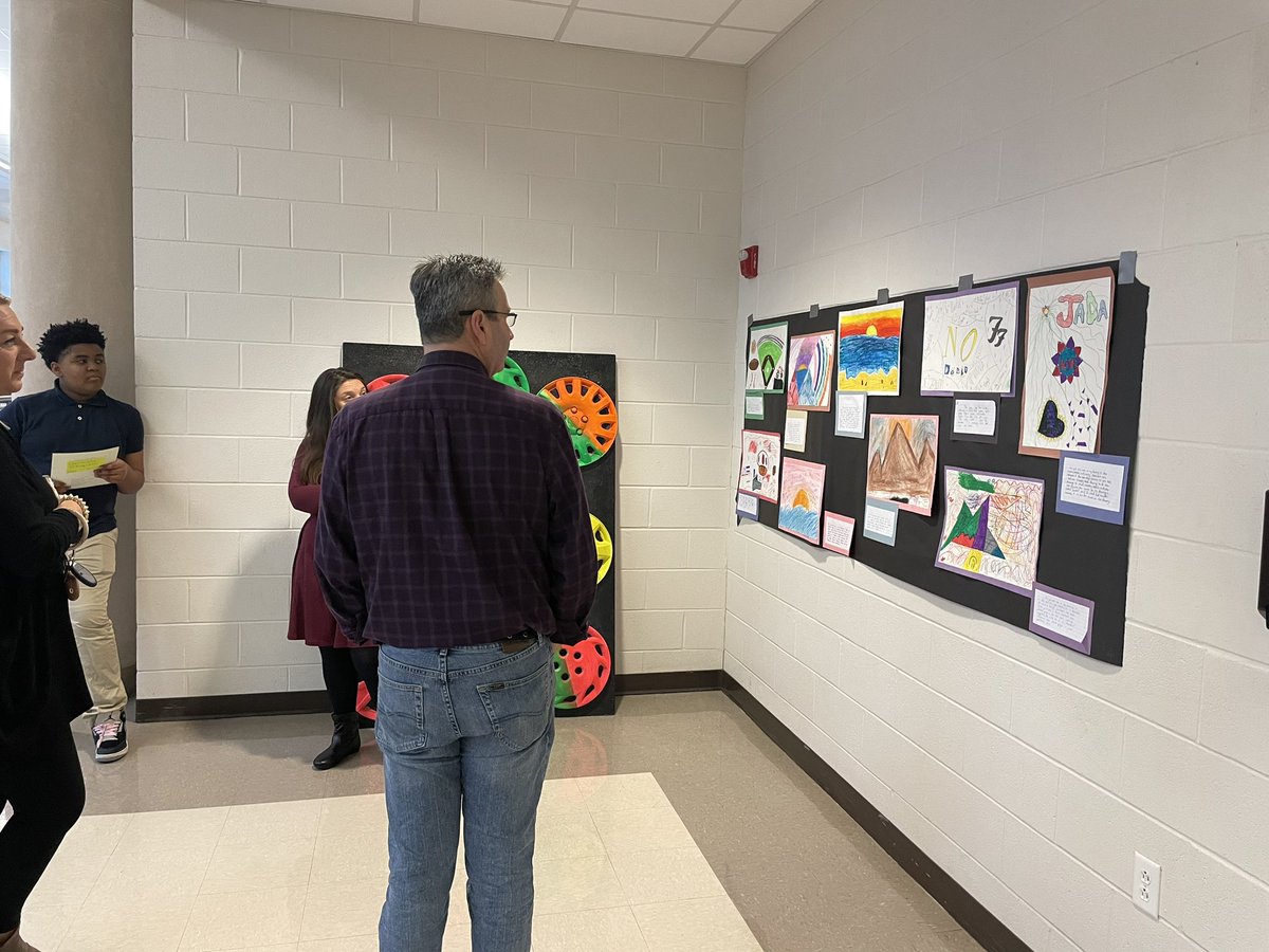 hollowayreader's tweet photo. #LeadershipHCS participants viewing student artwork @hixsonmiddleTN to learn more about fine arts in @hamcoschools #HCS_innovation https://t.co/m3rZ89POLs