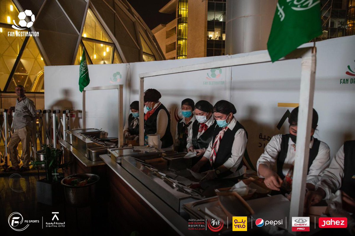 Fan_Destination's tweet image. لا تضيع فرصتك بالانتظار ❌⏳
احجز مقعدك لمتابعة أقوى اللقاءات الكروية الحاسمة في المدينة الرقمية😍⚽️
#استمتع_باللحظة وبمميزات تذكرة VIP شاملة للضيافة.
 التذاكر من خلال: riyadh.platinumlist.net/ar/event-ticke…