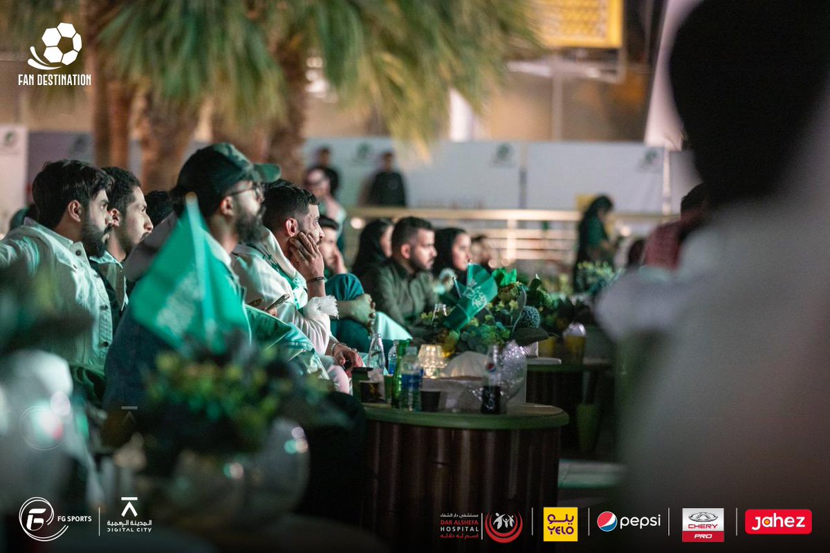 Fan_Destination's tweet image. لا تضيع فرصتك بالانتظار ❌⏳
احجز مقعدك لمتابعة أقوى اللقاءات الكروية الحاسمة في المدينة الرقمية😍⚽️
#استمتع_باللحظة وبمميزات تذكرة VIP شاملة للضيافة.
 التذاكر من خلال: riyadh.platinumlist.net/ar/event-ticke…