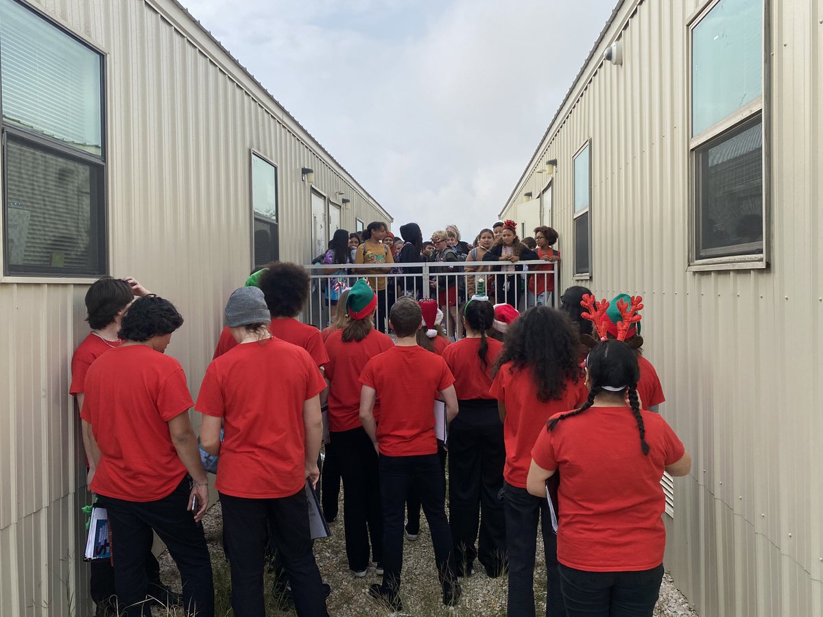 stindtheathernb's tweet photo. Thank you @ChoirCanyon for coming to Freiheit elementary! https://t.co/jp5iq4dEjQ