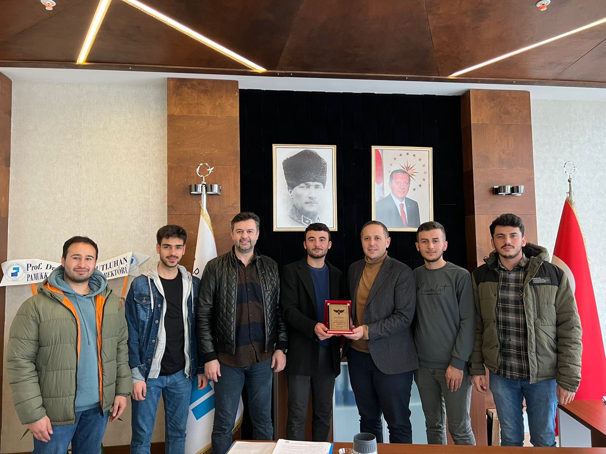 Takım danışmanımız Dr. Öğr. Üyesi  Engin TAN hocamızla birlikte Teknokent Genel Müdür Vekili Doç. Dr. İsmail OVALI hocamızı ziyaret ettik. Takımımıza göstermiş olduğu maddi ve manevi desteklerden dolayı kendilerine teşekkür ediyoruz.
#MilliTeknolojiHamlesi #tübitak #GökpusuTakımı