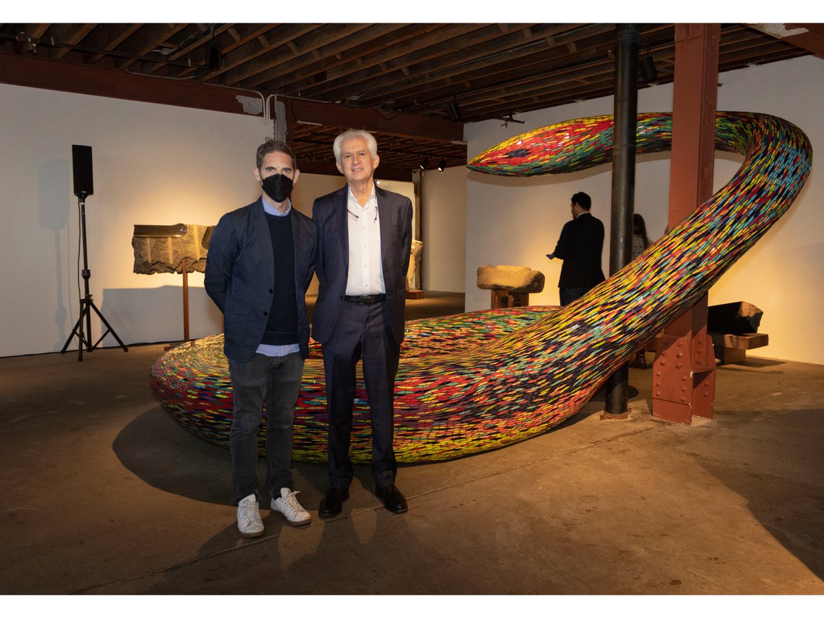 La Coata" exposición In Praise of Caves <a href="/noguchimuseum/">The Noguchi Museum</a>
Foto @nicholasknightstudio