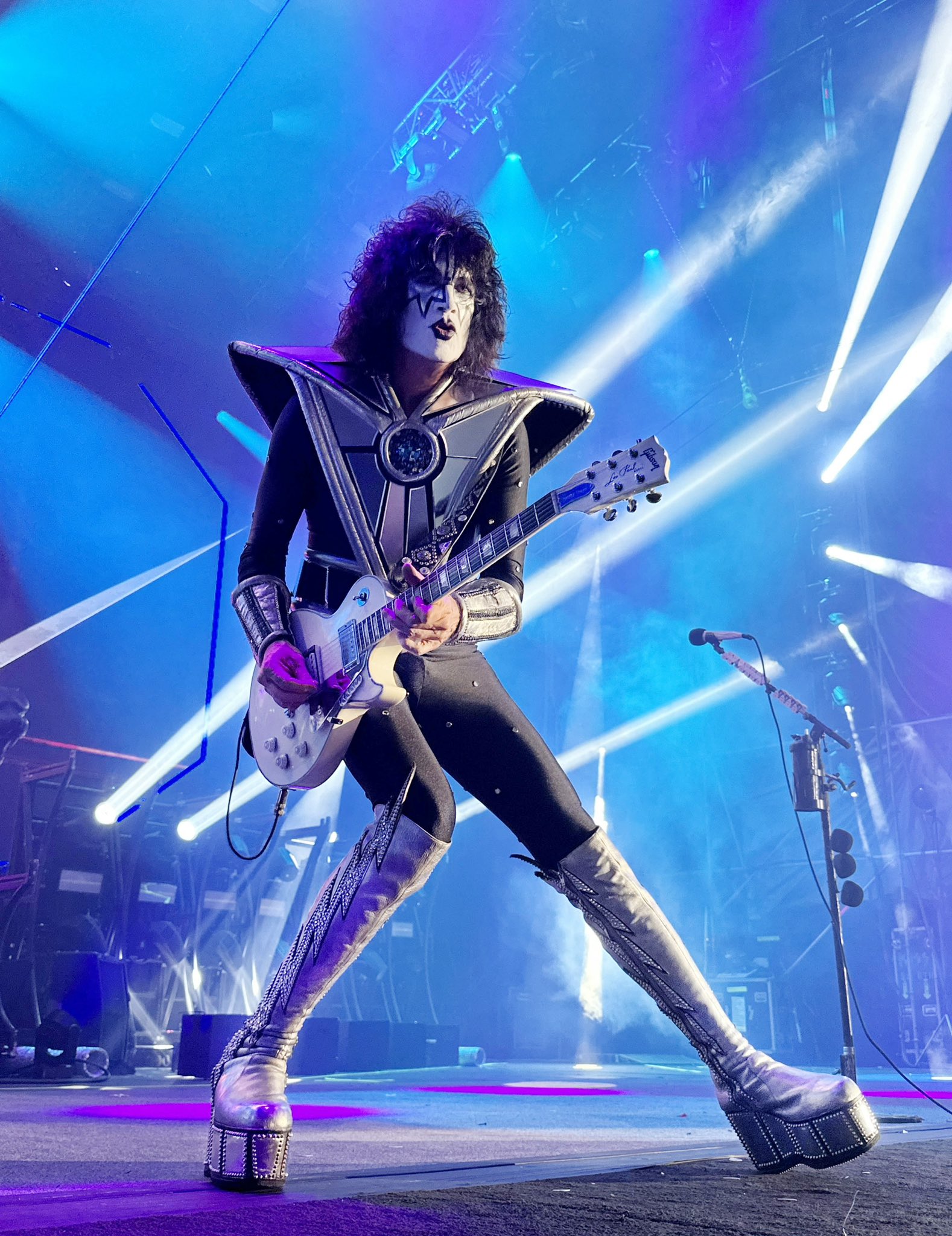 Tommy Thayer on Twitter: “https://t.co/gvf1saLJZf” / Twitter