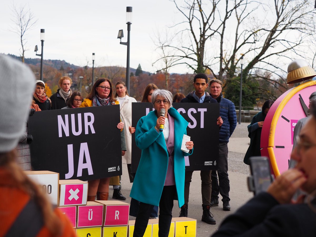 denissorie's tweet photo. Erst an der Petitionsübergabe für #NurJaheisstJa. Bald im #EJPD. Elisabeth Baume-Schneider. 💪 https://t.co/R0b5qWegx8