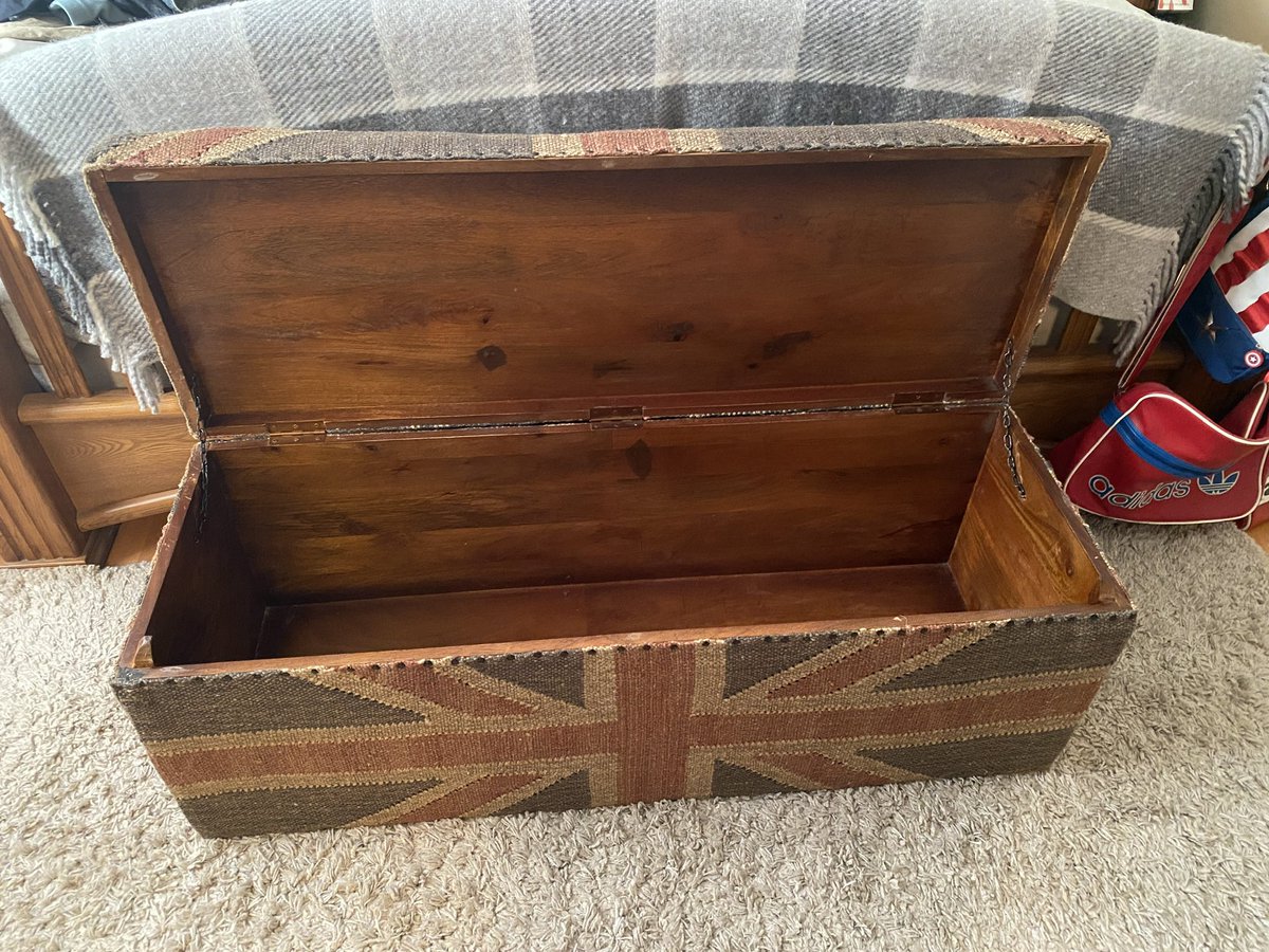 BexSaunders7's tweet photo. My latest acquisition. And I bloody love it! ๐๐ฌ๐งโฅ๏ธ #britchick https://t.co/69kt560jml