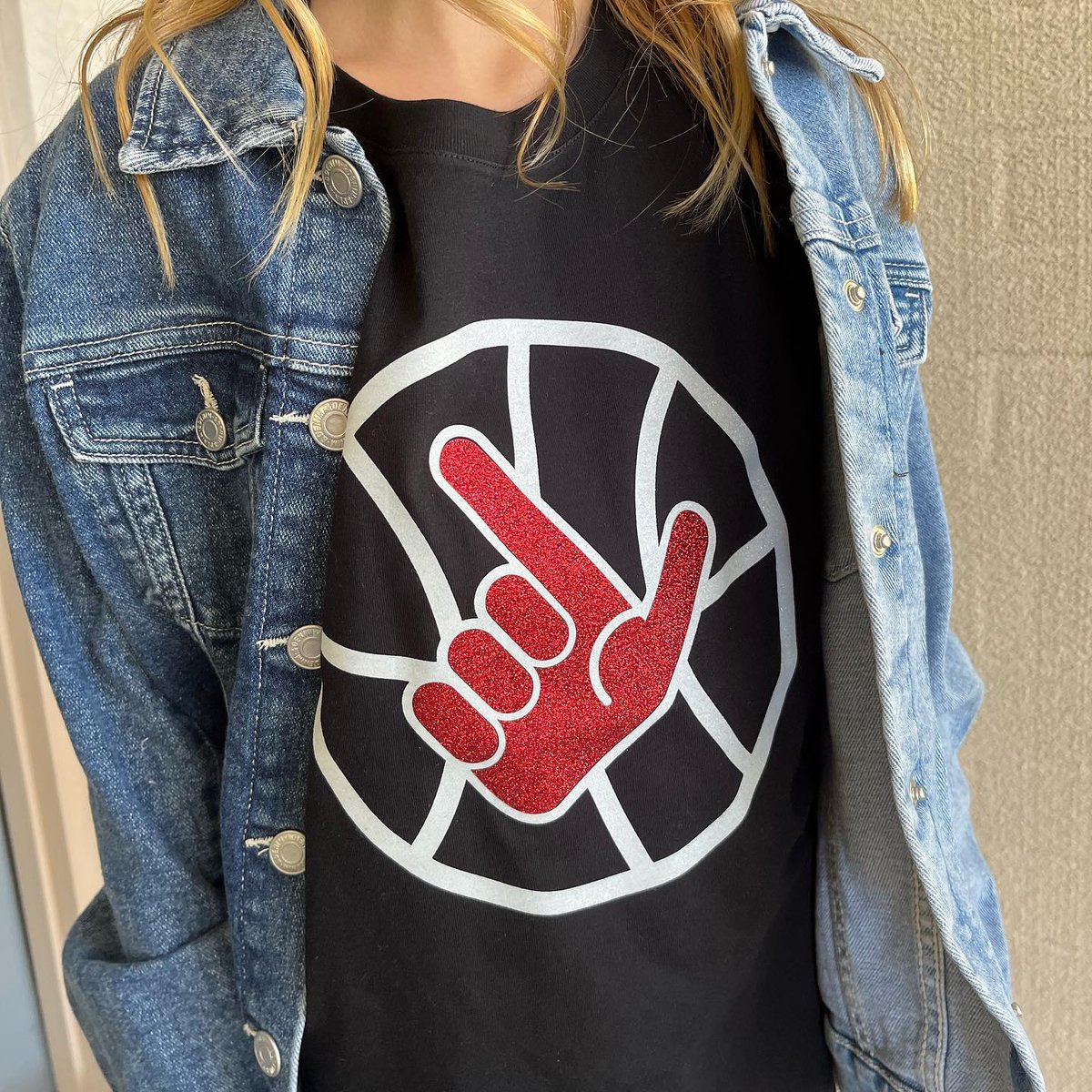 lbkintheloop's tweet image. Need some new Texas Tech swag? We've partnered with @SidelineProv to giveaway a $50 gift card. Get your fit right with these threads 👇 #WreckEm

To enter:
🔴⚫ 'Retweet' this post

lubbockintheloop.com/sideline-provi…