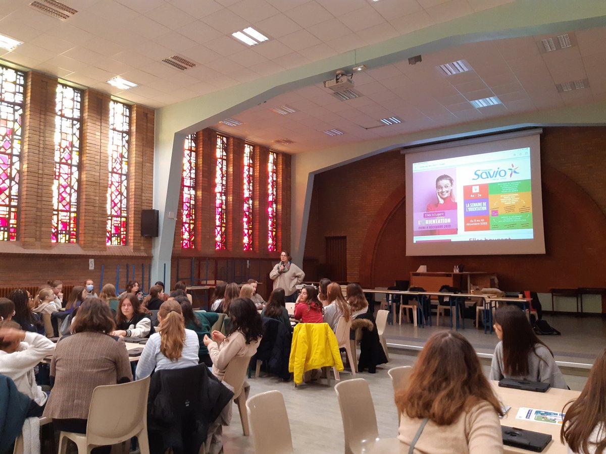 Les gazières de <a href="/GRDF/">GRDF</a> bougent pour l'orientation avec l'association <a href="/Ellesbougent/">Elles bougent</a>. 
Des questions pertinentes de la part des élèves de 4eme du collège savio à Lambersart. 
#GRDF #EllesBougent #VertElles <a href="/PriscilliaPDO/">Priscillia</a>