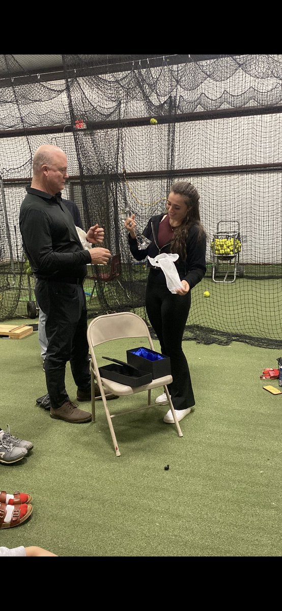 brookegray2023's tweet photo. Thank you @ESPN680 for this beautiful award. Blessed to get this opportunity and thank you to everyone who nominated me as their female athlete of the year !! Another thank you to @ajjsoftball for making sure all my bestfriends we’re there to support me ❤️. https://t.co/EAZQhAlFQN