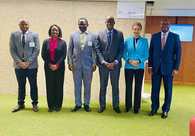 HoyceTemu's tweet photo. The URT 🇹🇿Bilateral meeting with the #UNHCR Assistant High Commissioner Operation ⁦@RaoufMazou⁩ (4th frm L) and with Clementine Salami (2nd from left) Bureau Director for East, Horn and Great Lakes at the margins of 2022 High Commissioner’s dialogue. ⁦@UNHCRTanzania⁩ https://t.co/9WLEe42UUZ