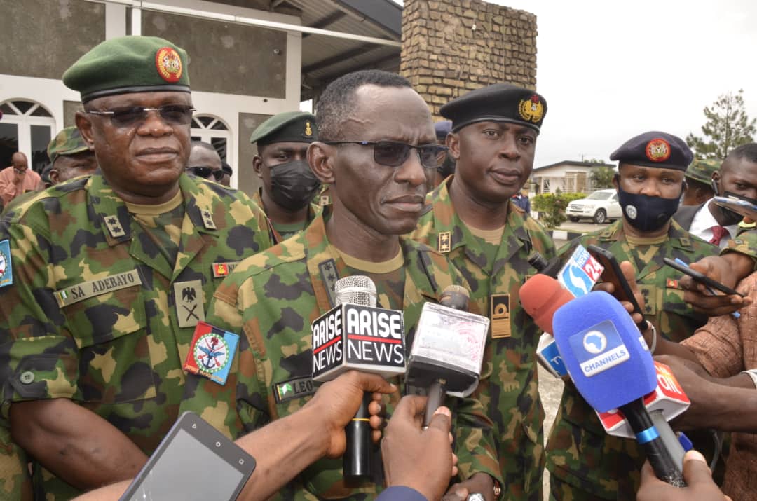 Nigeria’s Defence Chief Irabor Says Pressure On Military To Compromise Election ‘But We Remain Neutral’ Personnel are being trained to be more professional, he said. arise.tv/nigerias-defen…