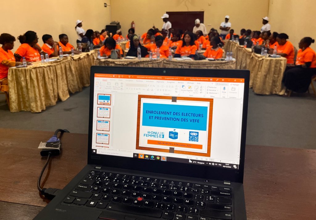 PlatPriscilla's tweet photo. Today @PNUDRDC supported the organization and facilitation of a consultation with Congolese SCOs on the prevention of electoral violence against women.

#16DaysofActivism2022 #16JoursdActivisme #VEFE #UNDP https://t.co/cjMcG7TysU