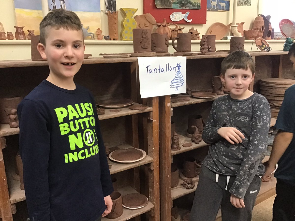 A  busy, productive morning with Grade 5’s from Tantallon.  Feels like Santa’s workshop around here.#ThanksToYouHalifax <a href="/HRCEFineArts/">HRCEFineArts</a>  <a href="/TantallonSrElem/">Tantallon Sr. Elementary/École Tantallon Sr.</a>