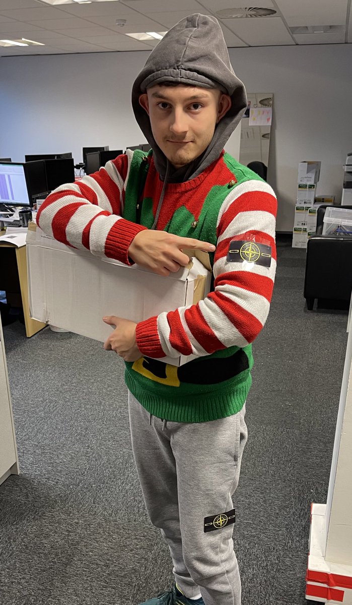 PertempsMedical's tweet image. When Sonny comes in the office as Santas Little Helper but has an awayday at 7 🤣🤣🤣🤣 #Awaydays 🤣🤣🤣🤣