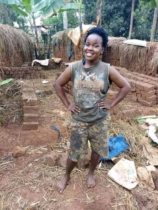 She Is Sharon Mbabazi, A Ugandan Lady Who Made Bricks To Support Herself In The University, For Her Upkeep And Fees.
  
Despite All The Struggles, She Finally Graduated From Muteesa1 Royal University With A Degree In Mass communication, Lets Celebrate Her For Her Efforts.