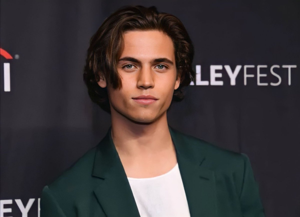 thinkercobrakai's tweet photo. Happy Birthday Tanner, we love you 🎉❤ https://t.co/lH21WCPEyd