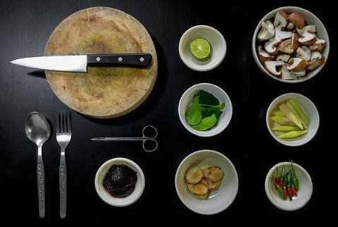 gbufremsays's tweet photo. there is no recipe to product management. 

there are frameworks, tools, mindset, and techniques that make you better. i describe that as learning to make a mis-en-place (prepping concept used by chefs).

tools can help, but you need to love to think to be in product! https://t.co/K8j0PbECvu