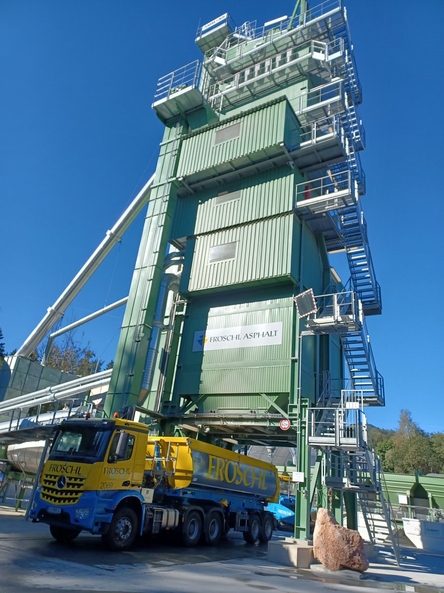 Ammann_Group's tweet photo. Creative planning enabled FrΓΆschl Asphalt to incorporate existing assemblies into its new Ammann ABA UniBatch Asphalt-Mixing Plant.
#ammann #asphaltplant #asphalt #retrofit #recycling #sustainability #buildingontrust https://t.co/NDbbuKZCrF