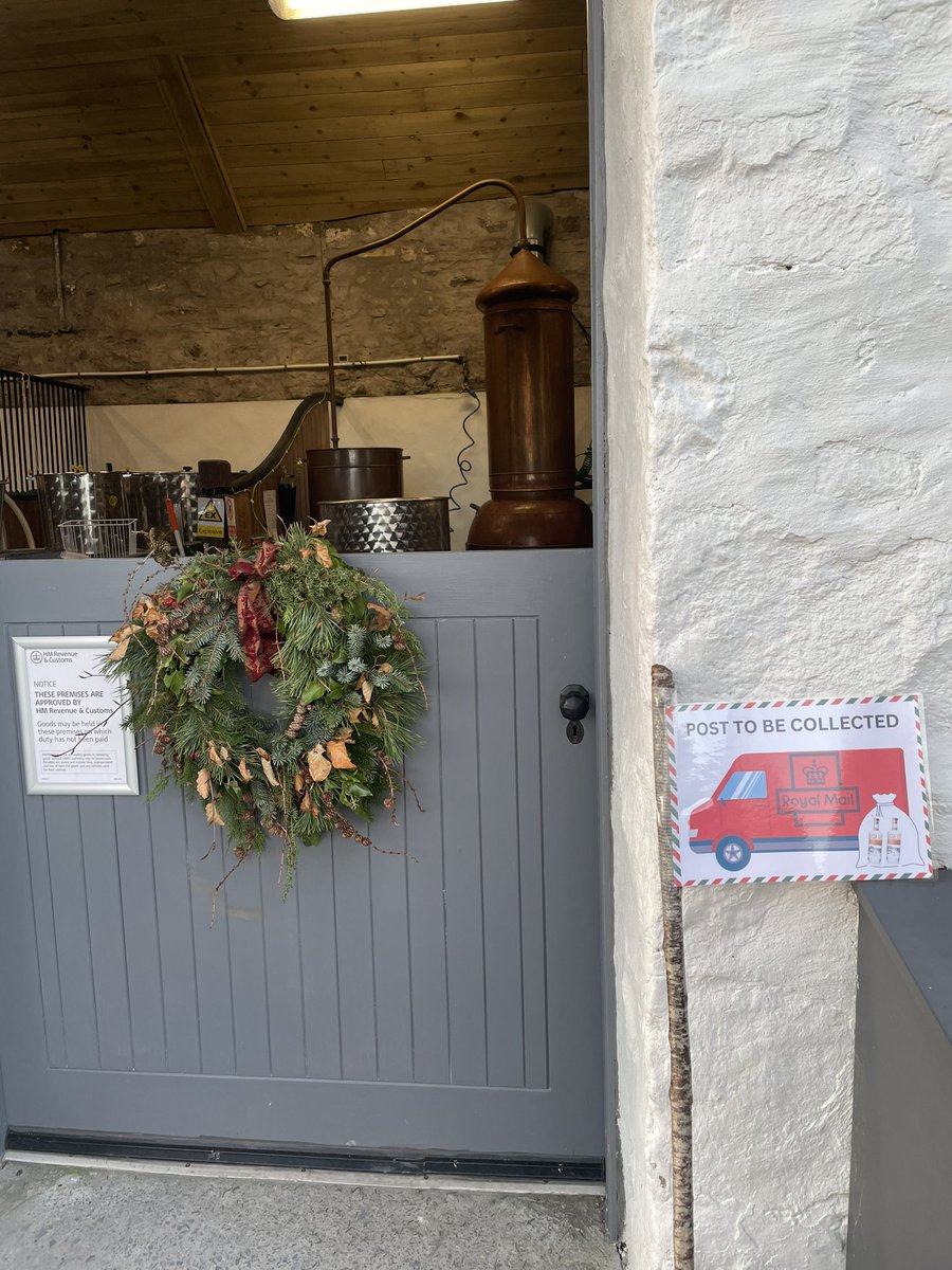 Last collection for second class post from the Lussa Gin distillery is Monday. We let Graeme, our Jura postie, know when we have parcels to collect with our special stick. #gintonic #gingifts