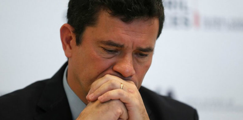 MORO CASSADO - Os Orixás não dormem... Este é só um dos boletos do teu Kharma que está sendo cobrado. Aguarde... tem mais dívida pra você acertar nesta vida.