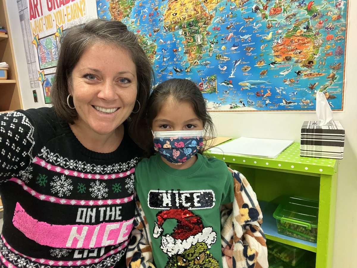 Great minds think alike :) Ugly (mostly fabulous) Holiday sweater countdown has begun! <a href="/AbingdonGIFT/">Abingdon APS</a> <a href="/APSArts/">APS Arts Education</a> @AbingdonElem
