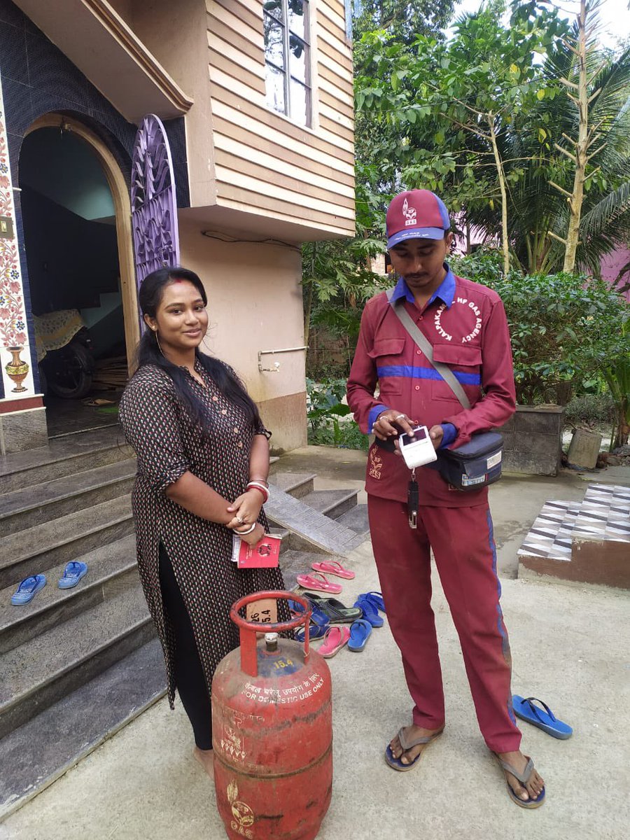 PanjiyarPrem's tweet photo. HP Gas had initiated Citizen Centric services of accepting Digital Payments for Instant booking &amp; delivery at Door step. This had improved the refill deliveries at urban belt and benefitted the consumers from rural areas.
@HPCL @_DigitalIndia https://t.co/mlkfe02K5L