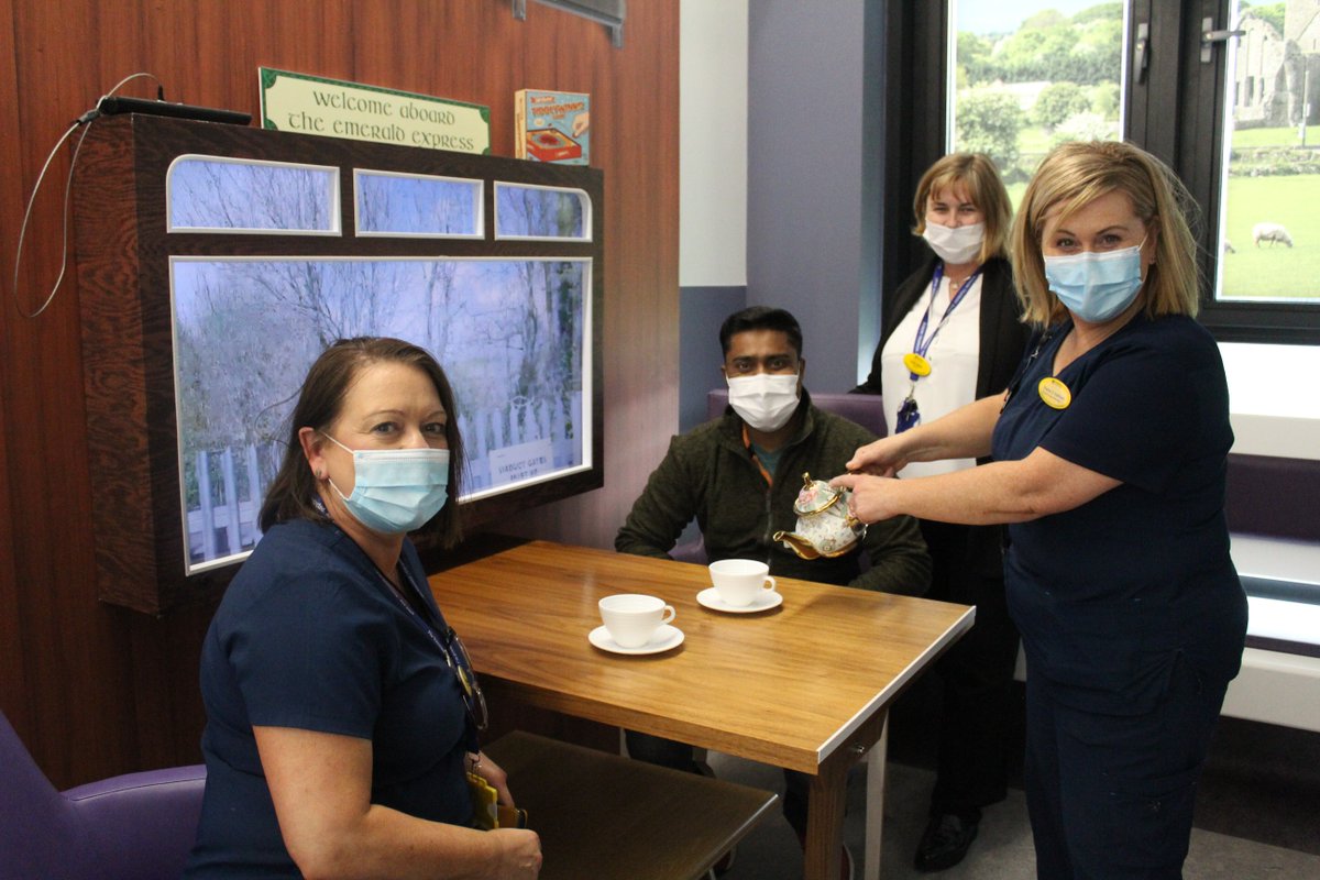 HSEMidWest's tweet photo. A project focused on the needs of people with dementia is improving the patient experience at Nenagh Hospital.
The quality improvement project for people uses reminiscence therapy to improve the experience of patients with #dementia in Nenagh.
Read more➡️https://t.co/HYXqqw4s2E https://t.co/qTln6LcwzY