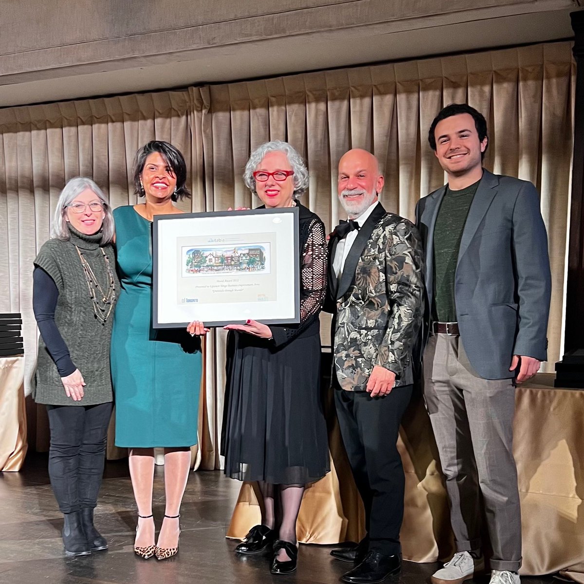 UPtown Yonge (@uptownyongebia) on Twitter photo We are thrilled to share that the UPtown Yonge BIA has won the TABIA Mural Award at the 10th Annual BIA Awards Night organized by <a href="/TABIANews/">Toronto Association of BIAs (TABIA)</a> for the three Gratitude Murals we completed in 2022!
Thank you to our team and <a href="/cityoftoronto/">City of Toronto 🇨🇦</a> for their generous grants! We are thrilled to share that the UPtown Yonge BIA has won the TABIA Mural Award at the 10th Annual BIA Awards Night organized by <a href="/TABIANews/">Toronto Association of BIAs (TABIA)</a> for the three Gratitude Murals we completed in 2022!
Thank you to our team and <a href="/cityoftoronto/">City of Toronto 🇨🇦</a> for their generous grants!