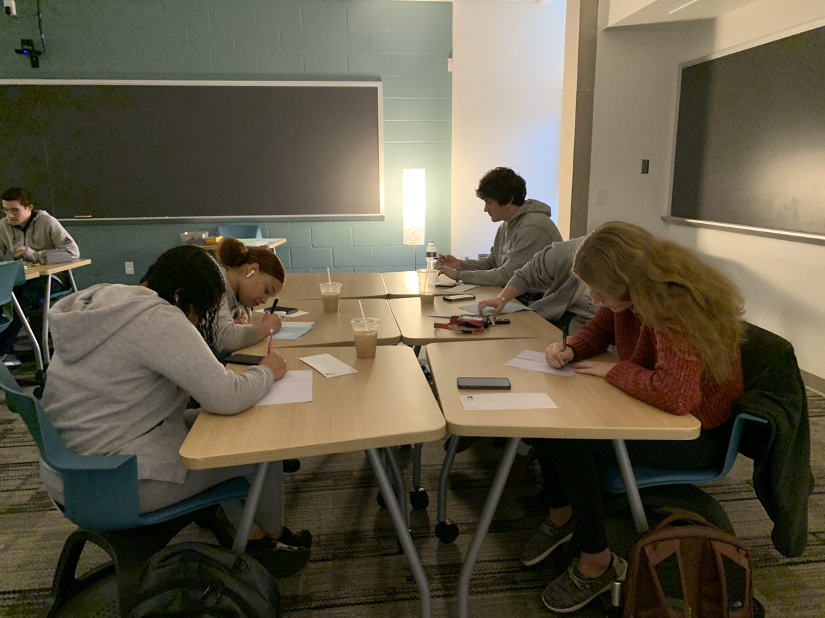 lycoMindfulU's tweet photo. Last day of @lycoMindfulU 😢 Mind jars, letters to our future self, and snowflakes to show our uniqueness. What a wonderful group of first year @LycomingCollege students! ❤️ https://t.co/ZNIAgHUqOL