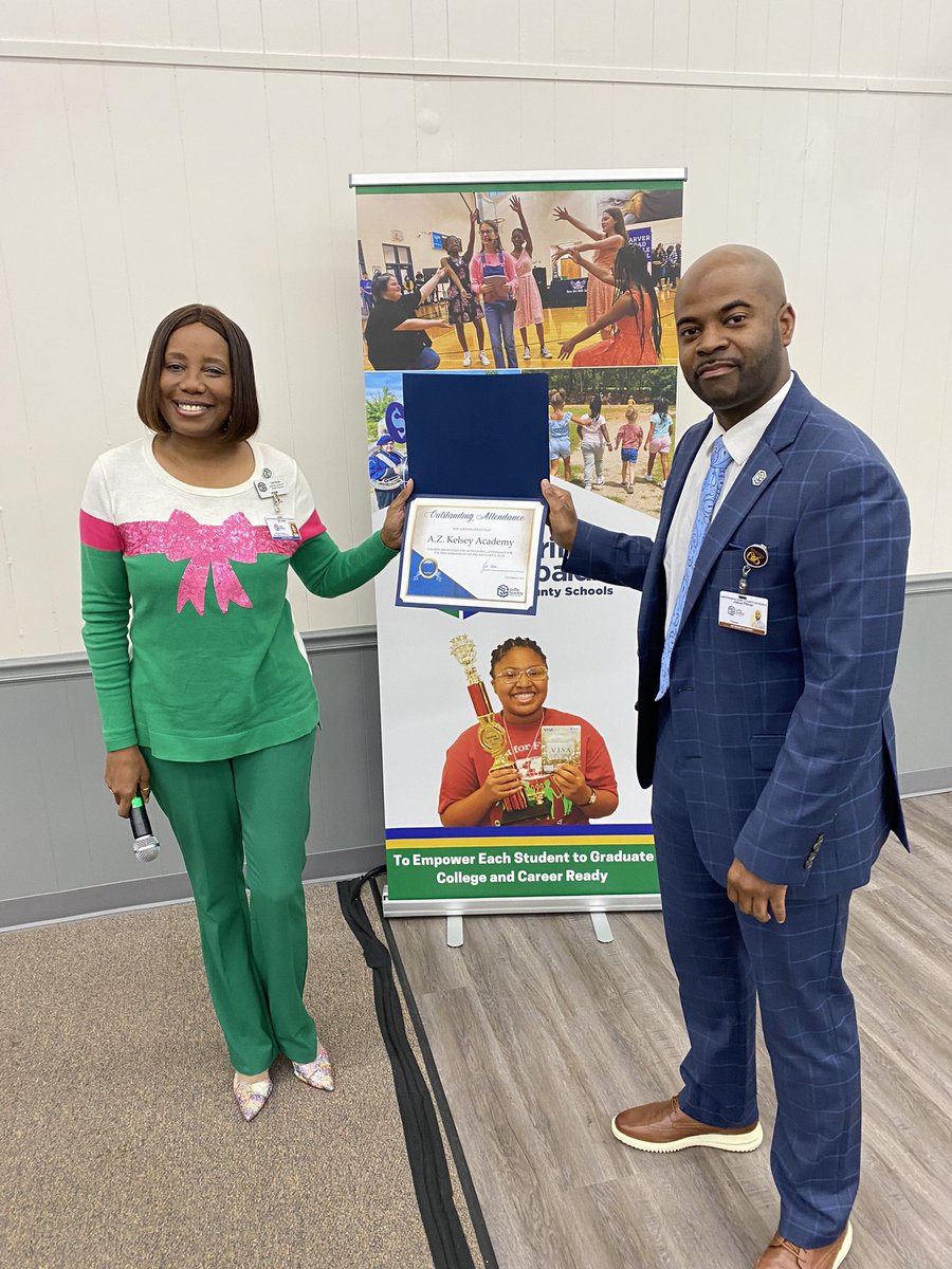 GSCS_HR's tweet photo. Congratulations to @CarverRoadMS @azkacademy @GriffinHS for Outstanding Staff Attendance. Keep up the excellent work. #Strive95 #Pace @GriffinSpalding https://t.co/WYRudYm2v1