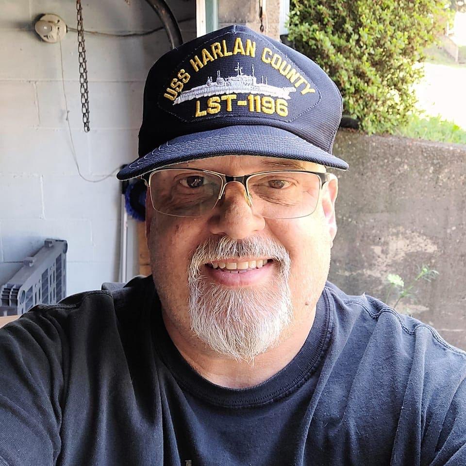 thechadwickpaul's tweet photo. Meet @Don4PA35 

Don is running for @AustinDavisPA’s abandoned state seat and is detrimental in maintaining Republican control of the PA House in March.

Don is a Navy Veteran and a small business owner.

Get to know Don. Ask him question.

Vote for Don for #PA35 https://t.co/MKNLEhC7TI
