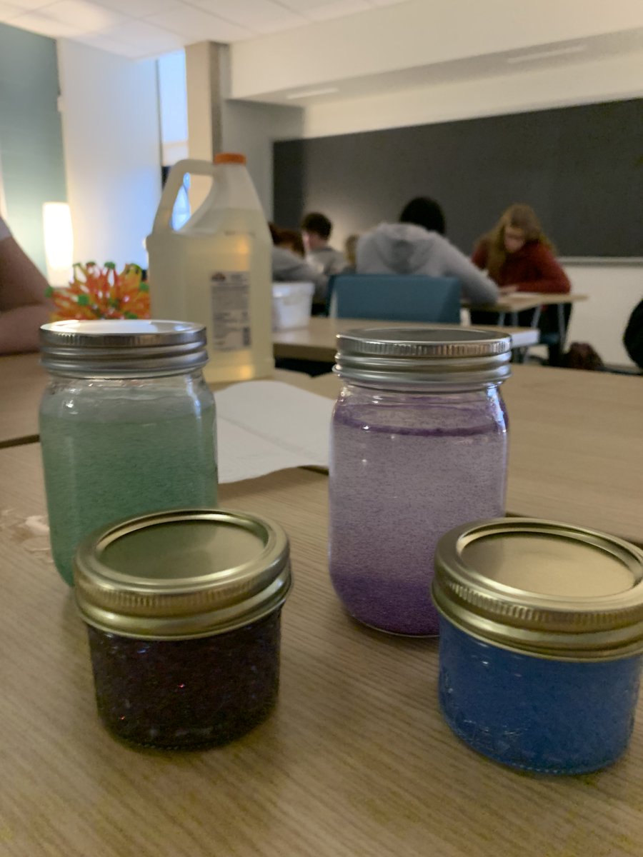 lycoMindfulU's tweet photo. Last day of @lycoMindfulU 😢 Mind jars, letters to our future self, and snowflakes to show our uniqueness. What a wonderful group of first year @LycomingCollege students! ❤️ https://t.co/ZNIAgHUqOL